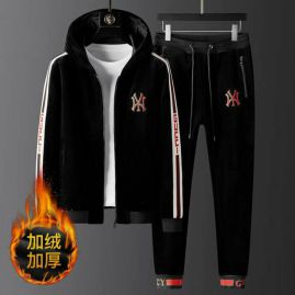 Picture of Gucci SweatSuits _SKUGucciM-4XL26028612